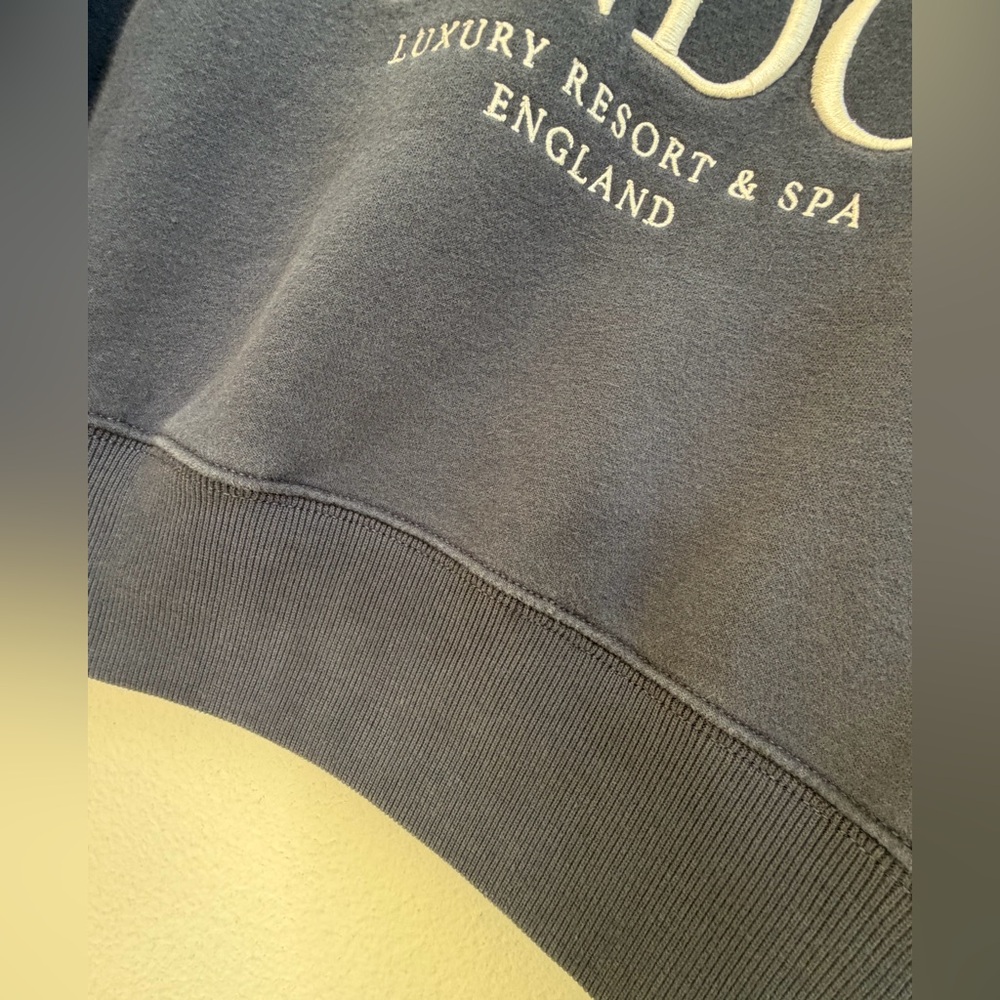 Abercrombie & Fitch London Cropped Sweatshirt | Size XXS | Navy Blue - Picture 9 of 12